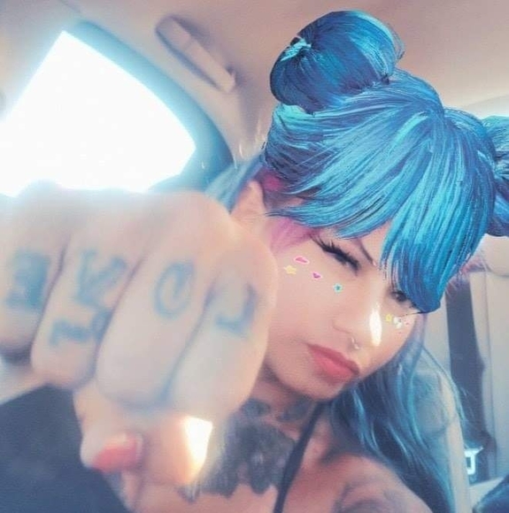 Poshmark profile picture for @spun